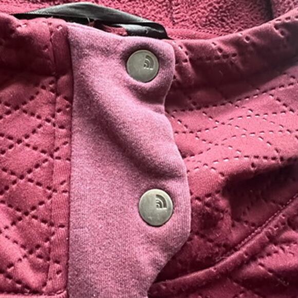 The North Face Jacket Womens Small Recover Up Quilted Garnet Hooded Maroon - Picture 7 of 16